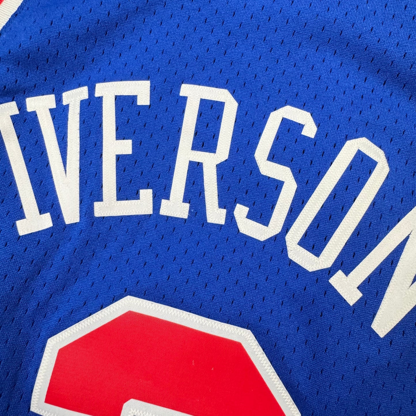 Allen Iverson Philadelphia 76ers Mitchell & Ness NBA Jersey Size Medium