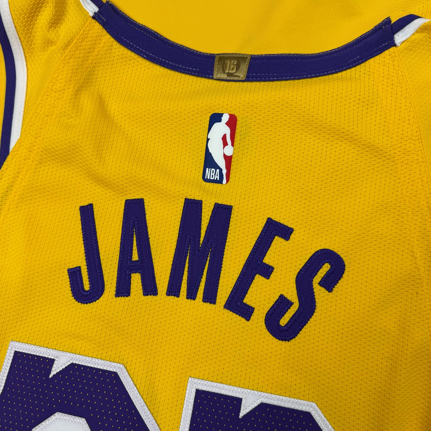 Lebron James Los Angeles Lakers Authentic NBA Jersey Size 44